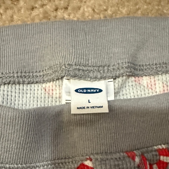 Old Navy Gray Candy Cane Print Thermal Holiday Sleep Leggings Christmas Pajamas - Picture 2 of 12